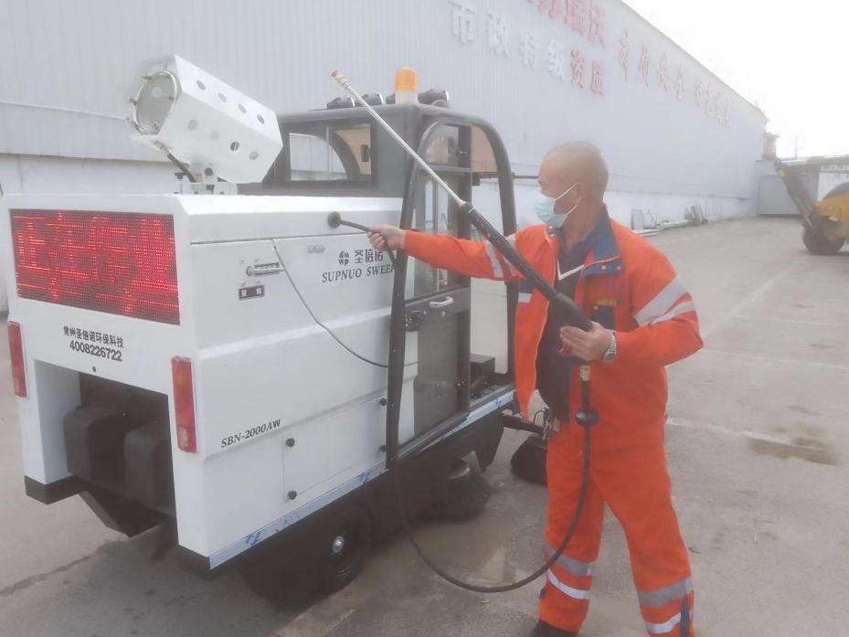 台湾龙马快速清扫车